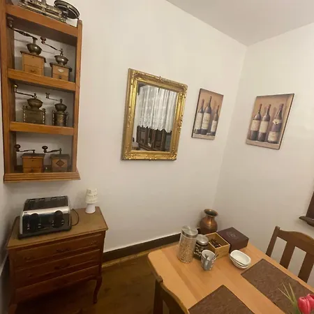 Retro Maruska Kladska Konukevi Mariánské Lázně